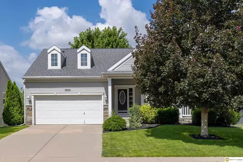 3958 S 190th St, Omaha, NE 68130
