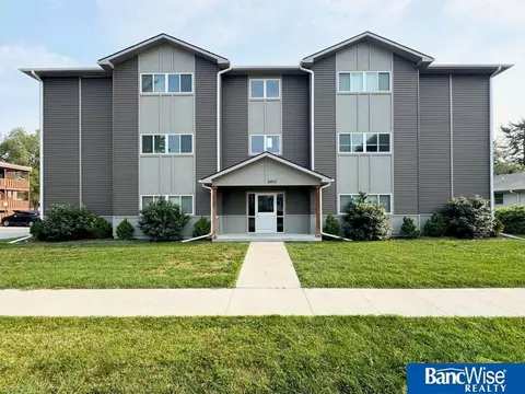 2410 Lynn St, Lincoln, NE 68503