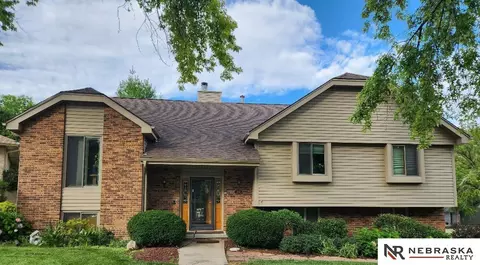 205 N 159 Cir, Omaha, NE 68118