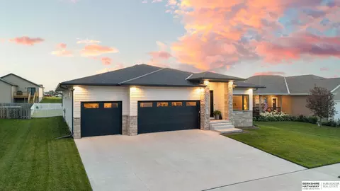 1250 S 8th St, Ashland, NE 68003