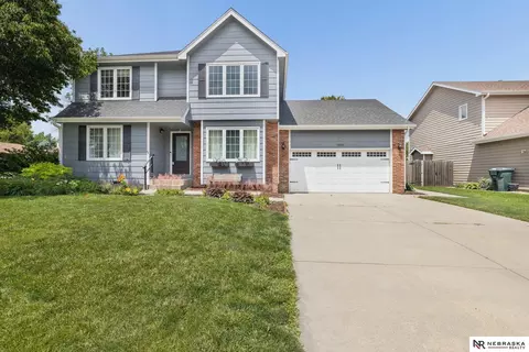 7800 Casey Ln, Lincoln, NE 68516