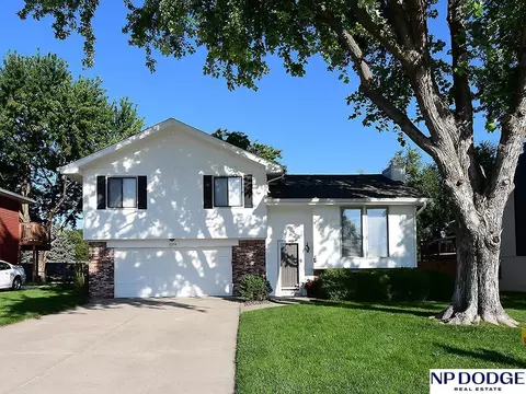 6374 S 136 St, Omaha, NE 68137