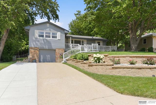 8526 Pinkney St, Omaha, NE 68134