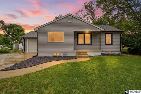 1016 N Elmer Ave, York, NE 68467
