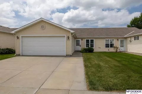 5555 N 26th Pl, Lincoln, NE 68521