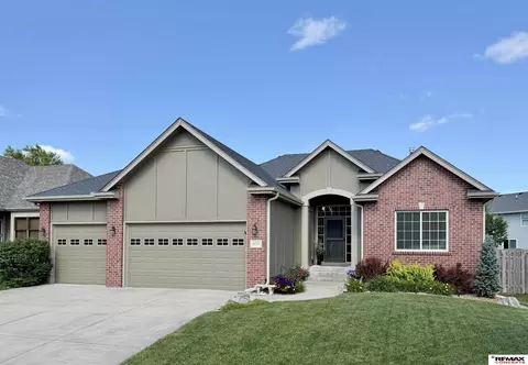 9030 S 28 St, Lincoln, NE 68516
