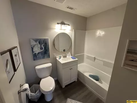 Bath - 502 Spring View Cir, Beatrice, NE 68310 photo 2 of 2