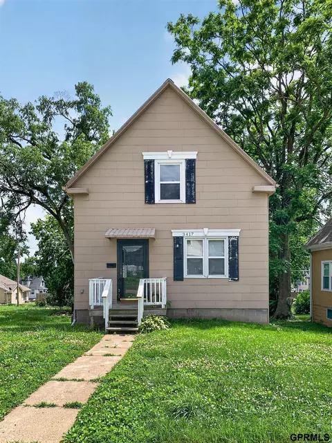 3417 Seward St, Omaha, NE 68111
