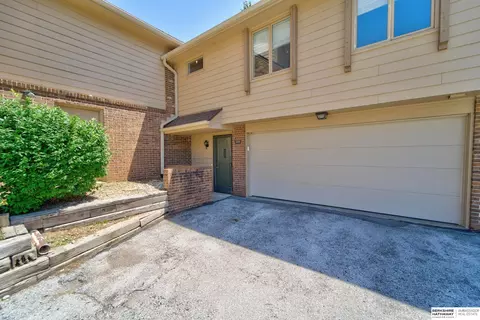 2223 S 51st St #11, Omaha, NE 68106