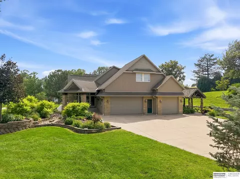 505 Oak Hill Rd, Plattsmouth, NE 68048
