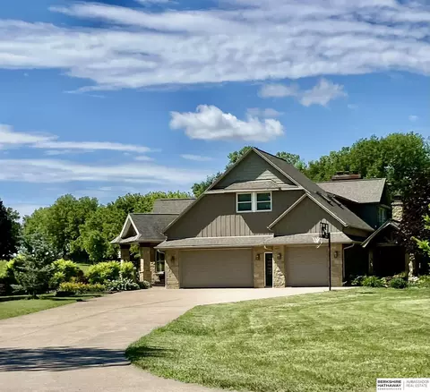 505 Oak Hill Rd, Plattsmouth, NE 68048