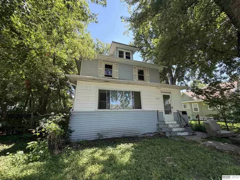 2427 Ellison Ave, Omaha, NE 68111