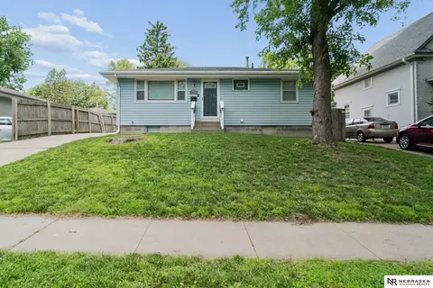 6420 Lexington Ave, Lincoln, NE 68505