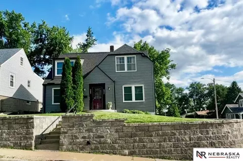 5227 Mason St, Omaha, NE 68106