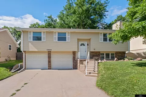 13622 Grover St, Omaha, NE 68144