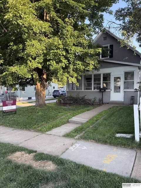 3639 Hascall St, Omaha, NE 68105