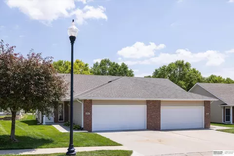 1847 N 175th Ct, Omaha, NE 68118