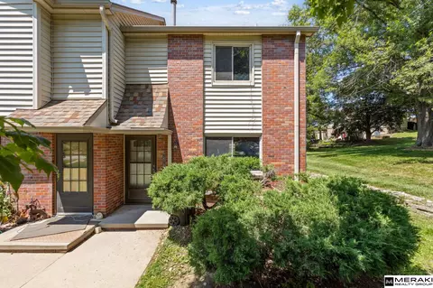 7616 Woolworth Ave, Omaha, NE 68124