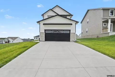 17543 Potter St, Bennington, NE 68007 photo 3