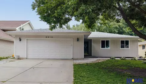 5312 London Rd, Lincoln, NE 68516