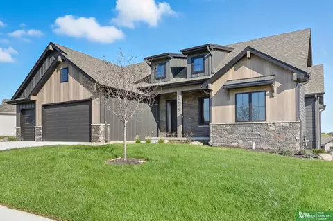 10955 S 102nd St, Papillion, NE 68046