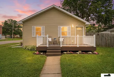 6241 Gladstone St, Lincoln, NE 68507