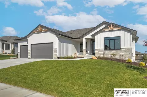 4546 S 202nd St, Omaha, NE 68135
