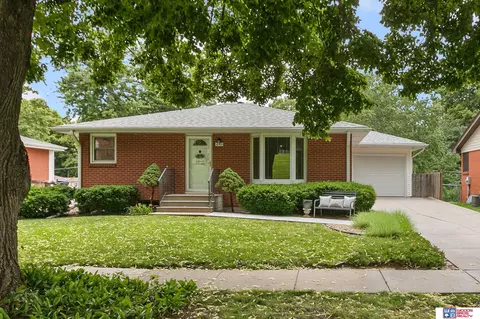 640 N 54th St, Lincoln, NE 68504