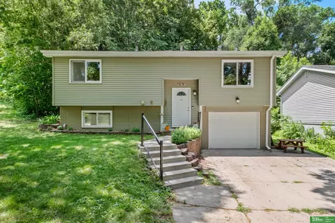 2520 S 8th St, Omaha, NE 68108