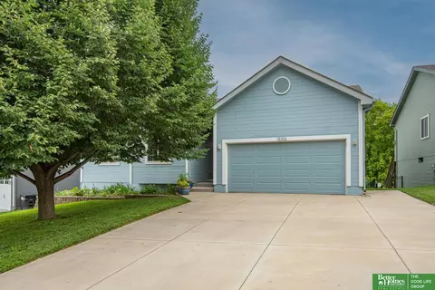 15106 Fowler Ave, Omaha, NE 68116