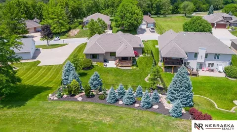 3309 Davy Jones Dr, Plattsmouth, NE 68048
