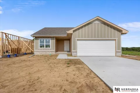 1246 Meadow Ln, Plattsmouth, NE 68048