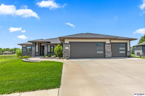 843 Arbor Dr, Blair, NE 68008