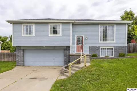 3216 Chad Ave, Bellevue, NE 68123