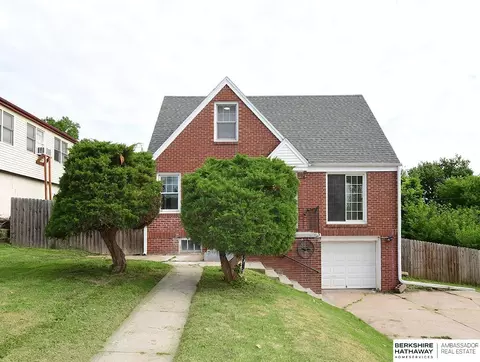 3110 Young St, Omaha, NE 68112