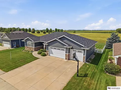 View/Area - 134 Maple St, Seward, NE 68434 photo 5 of 10