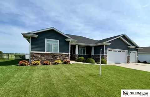 Exterior - 134 Maple St, Seward, NE 68434 photo 12 of 12
