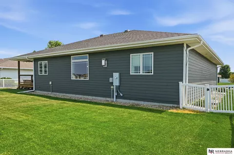 Exterior - 134 Maple St, Seward, NE 68434 photo 10 of 12