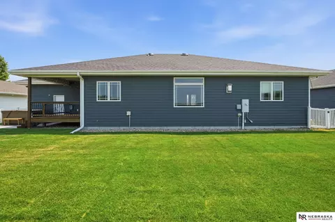 Exterior - 134 Maple St, Seward, NE 68434 photo 9 of 12