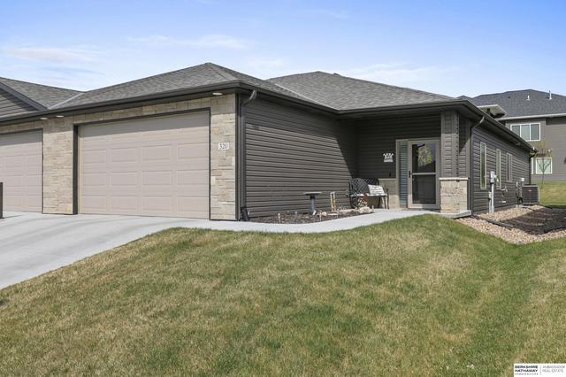 320 Deep Water Dr, Lincoln, NE 68527