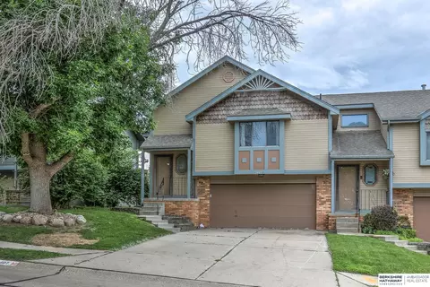 3407 Comstock Ave, Bellevue, NE 68123