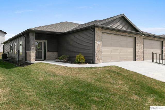 326 Deep Water Dr, Lincoln, NE 68527