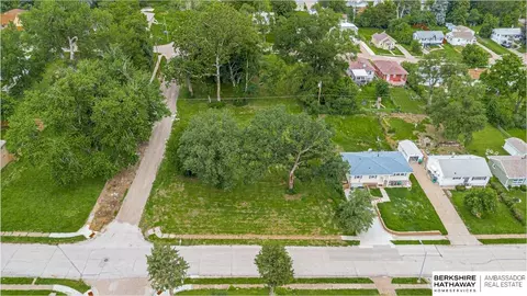 3941 Nebraska Ave, Omaha, NE 68111