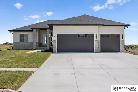 8939 Dragonfly Ln, Lincoln, NE 68526