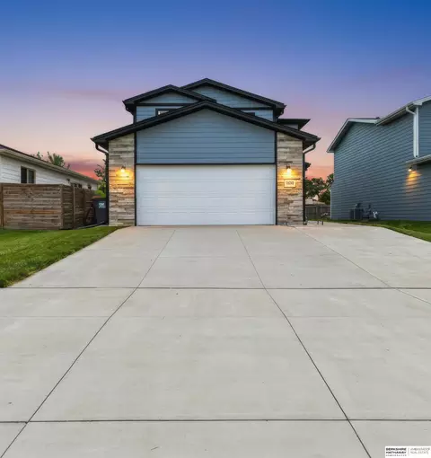 1640 SW 28th St, Lincoln, NE 68522