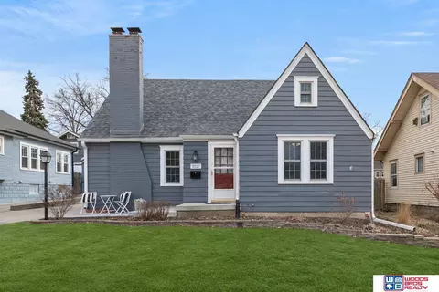 2127 Lake St, Lincoln, NE 68502