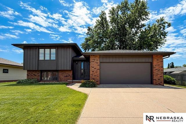 2217 Gaeth Ave, Fremont, NE 68025
