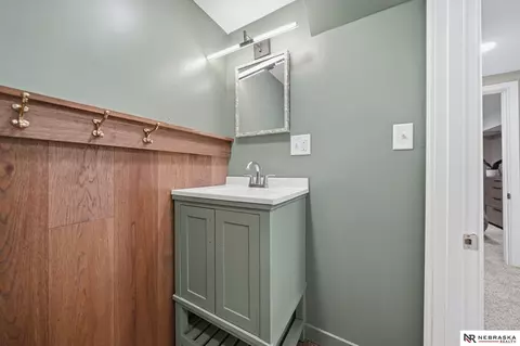 Bath - 1700 Monroe St, Beatrice, NE 68310 photo 4 of 4