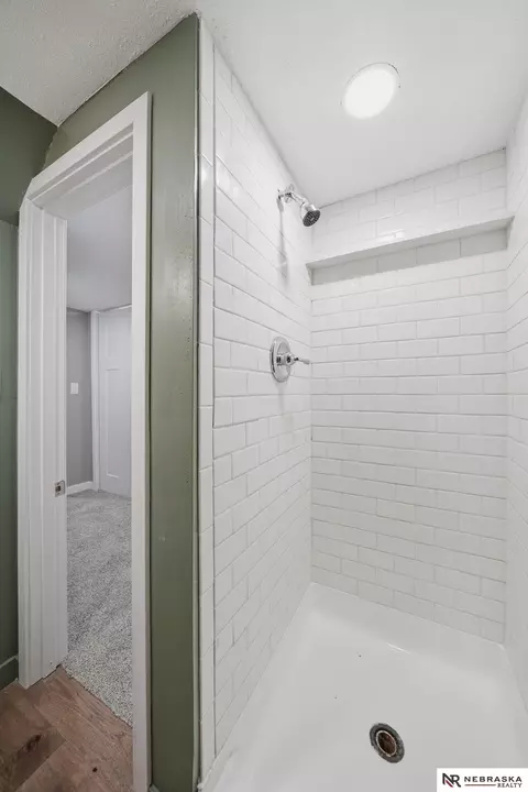 Bath - 1700 Monroe St, Beatrice, NE 68310 photo 3 of 4