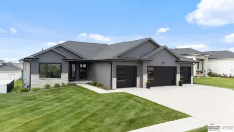 20958 Polk St, Elkhorn, NE 68022